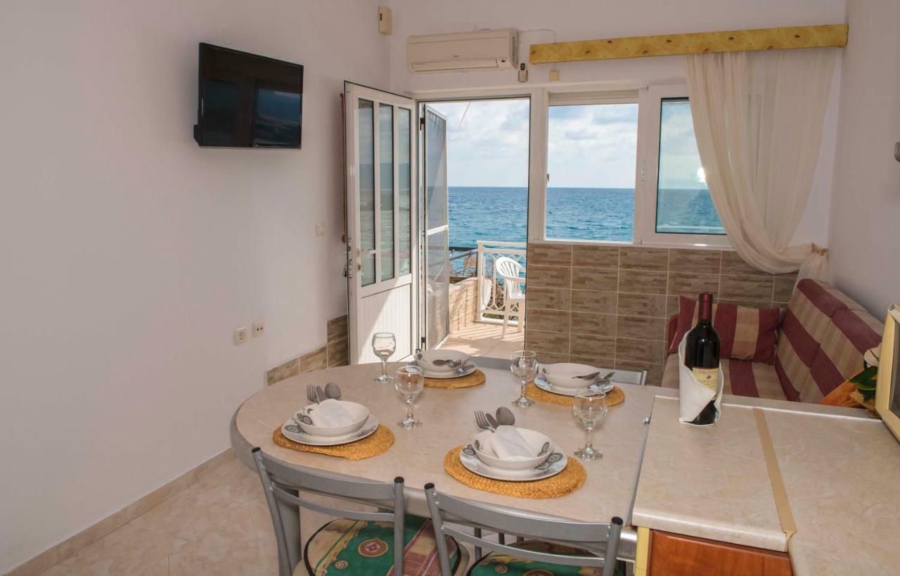 Chara'S Sea View House Apartment Haraki Exterior photo